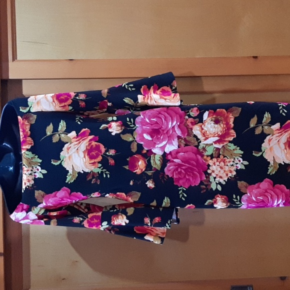 Olivia Mathew's Dress size Small - Picture 3 of 5